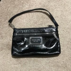Michael kors wristlet clutch